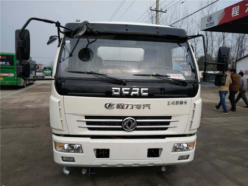 东风多利卡（9.5方）洒水车