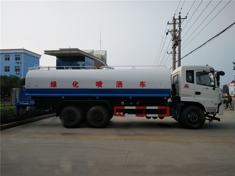 东风御龙（20方）洒水车
