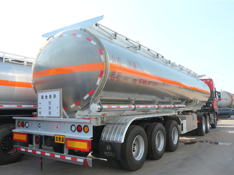 东风天龙（40-55L）铝合金运油半挂车