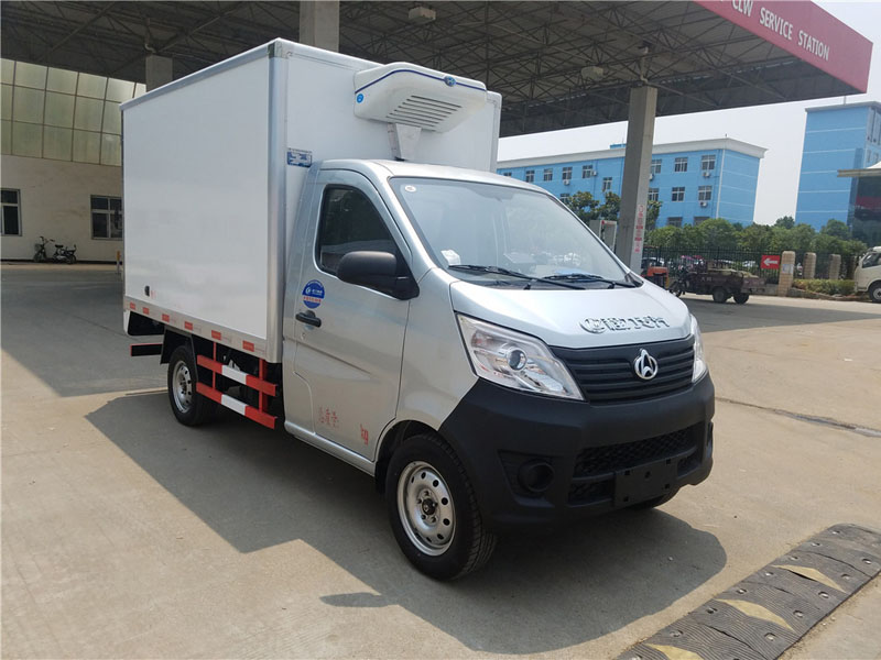 重庆长安2.7米货厢冷藏车