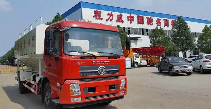 欧曼单桥20方散装饲料运输车