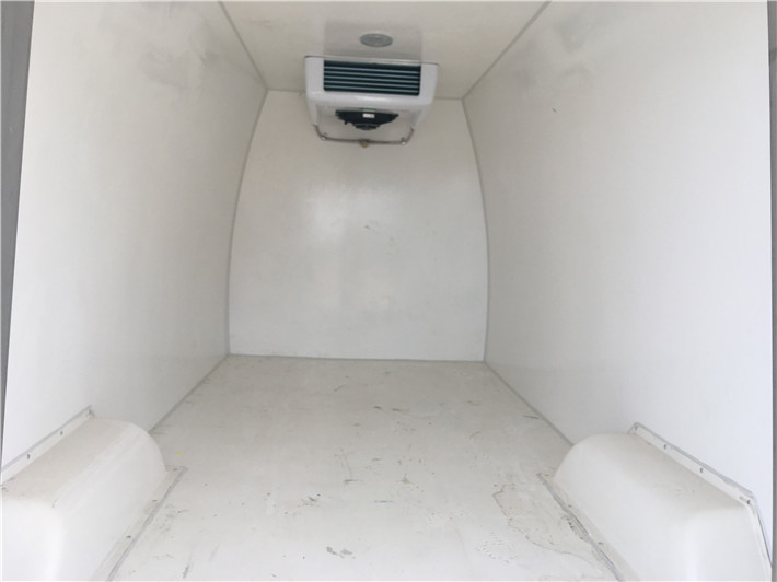 福田G7面包冷藏车