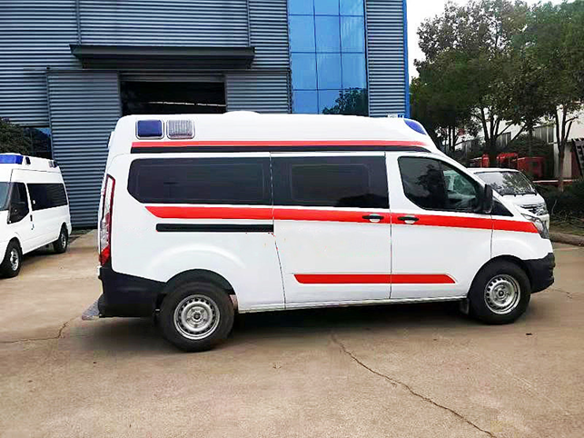 福特全顺V362汽油版救护车