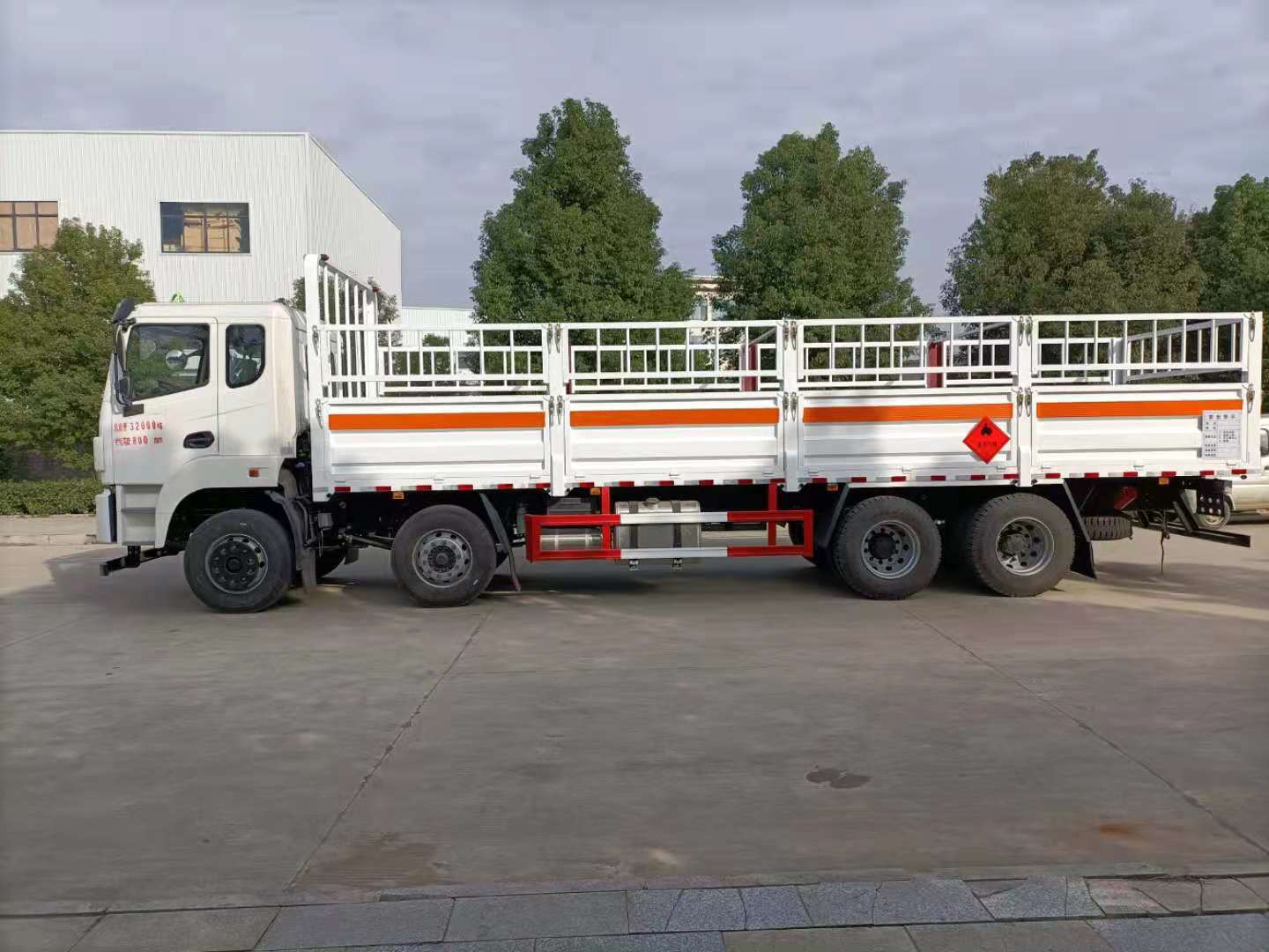 东风锦程国六9米6（额载20吨）气瓶运输车