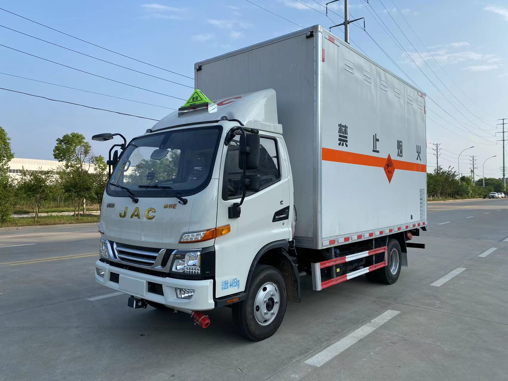 江淮蓝牌4.15米爆破器材运输车