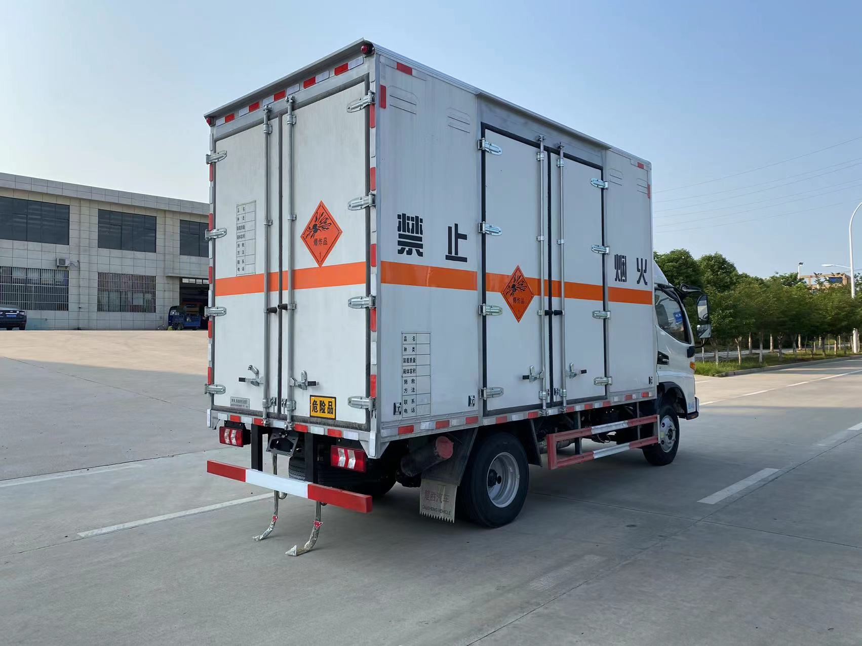 江淮蓝牌4.15米爆破器材运输车