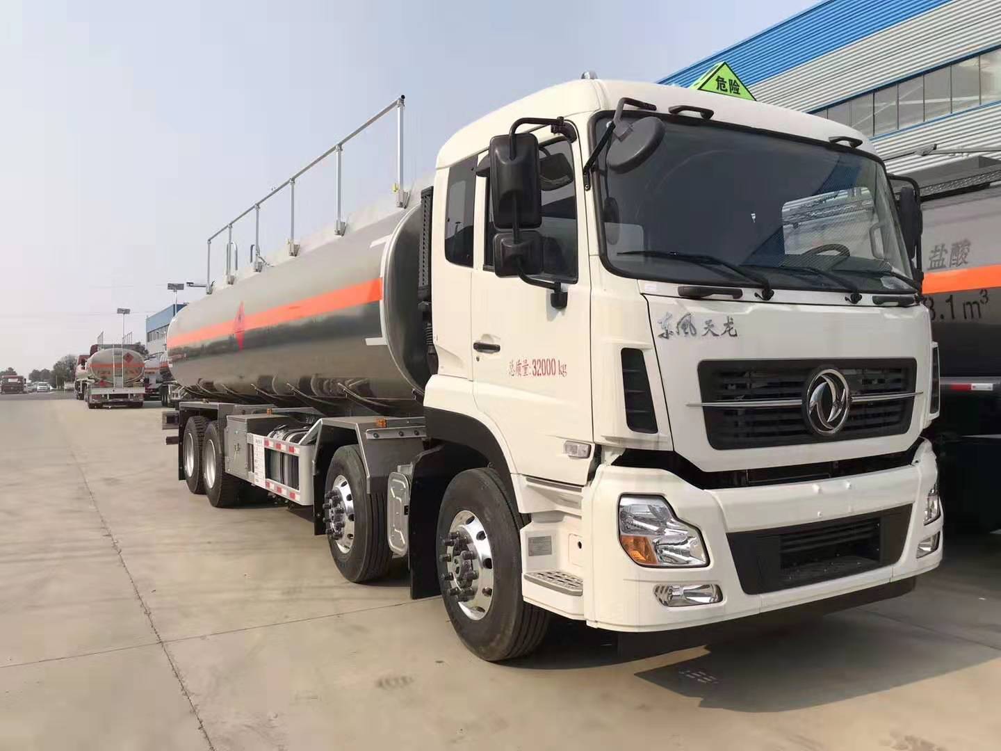 新款气囊悬挂东风天龙前四后八铝合金运油车