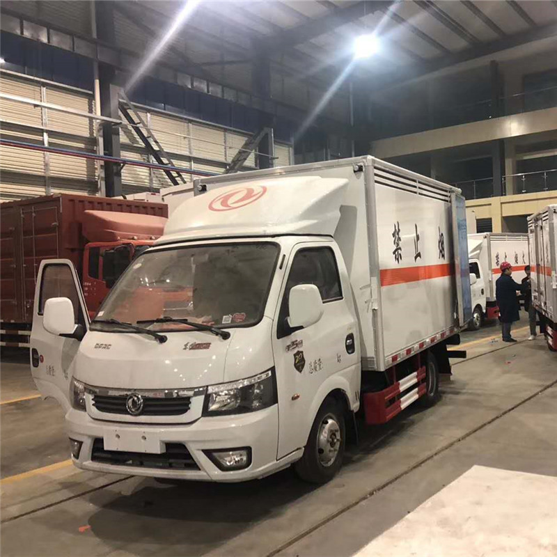 东风途逸国六易燃气体厢式车大量现车