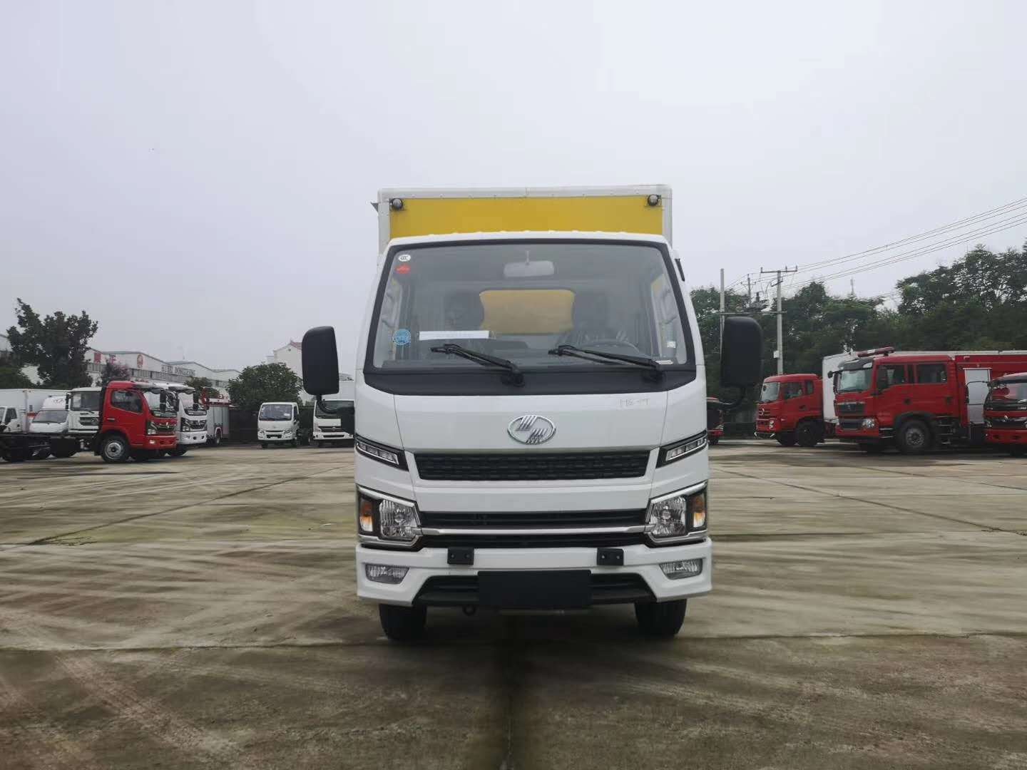 跃进蓝牌柴油国六爆破器材运输车