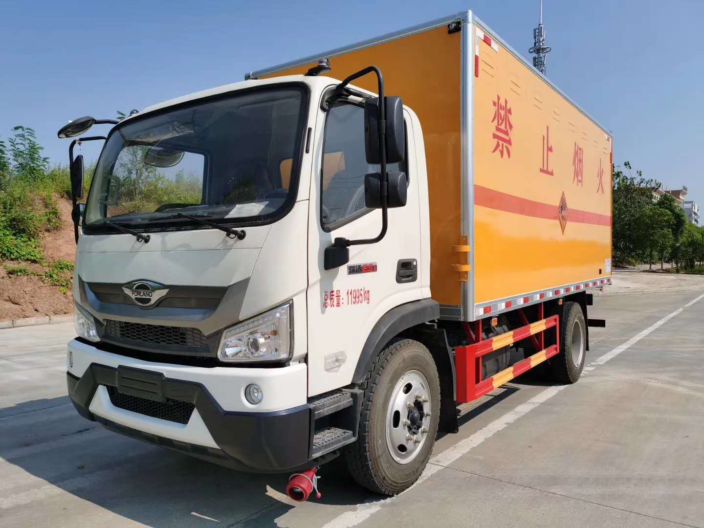 福田瑞沃ES宽体危险品车