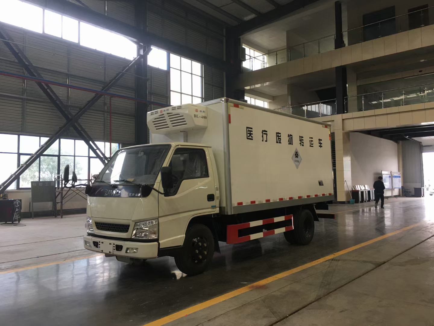 江铃医疗废物转运车大量现车促销