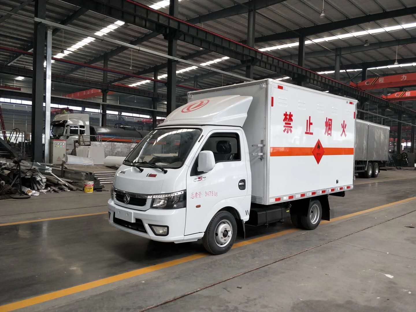 东风途逸国六危险品车送车到家