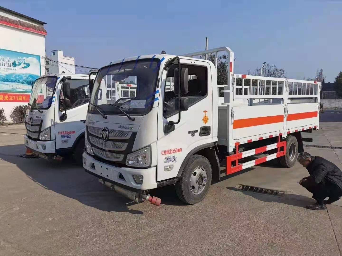 江西李总订购2台福田欧马可国六气瓶车