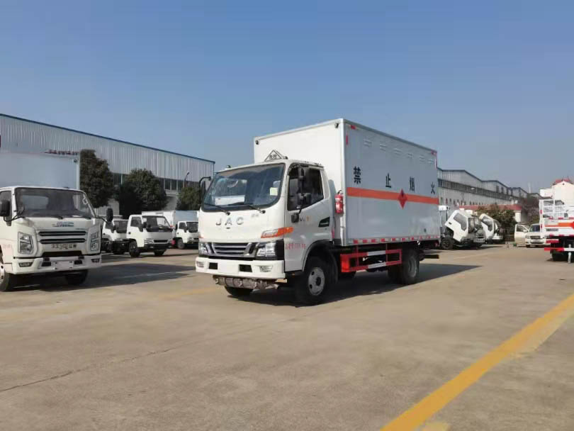 江淮骏铃V5蓝牌新规危险品车