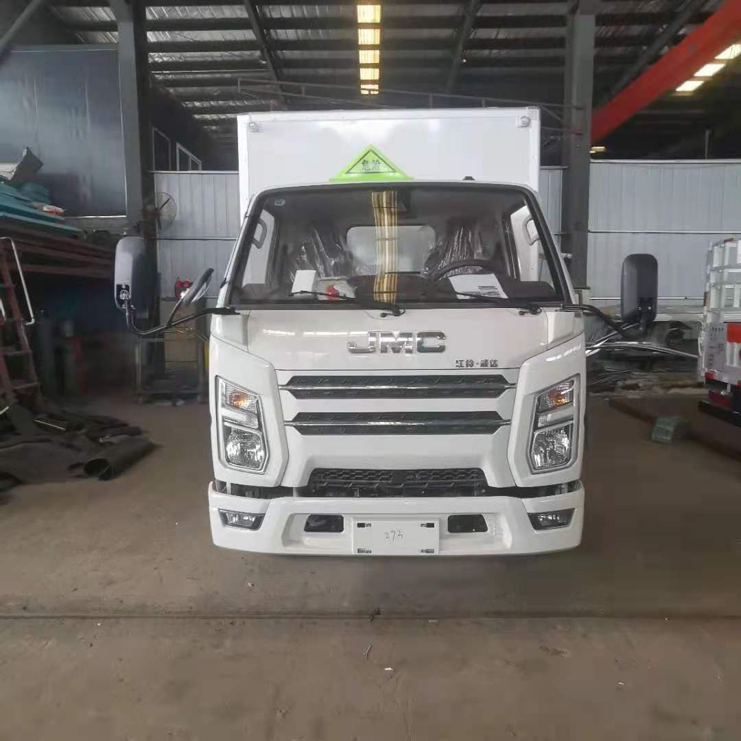 江铃国六带双开侧门危险品车