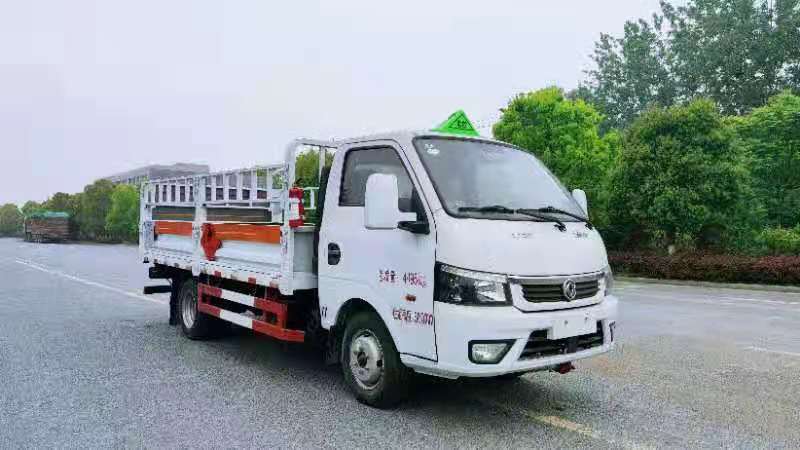 东风途逸3米8国六气瓶运输车