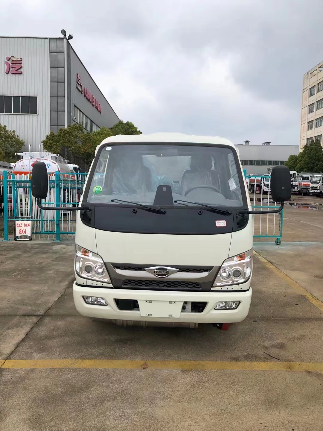 福田小卡国六蓝牌加油车