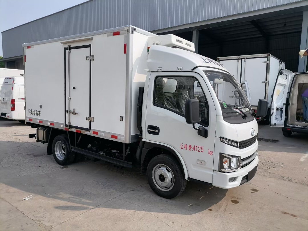 山西李总跃进S80国六蓝牌无公害冷藏车