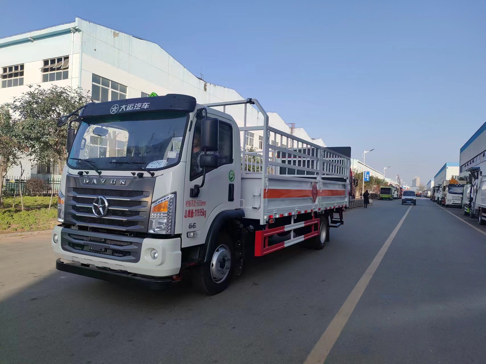 中型气瓶车——大运5米8气瓶车