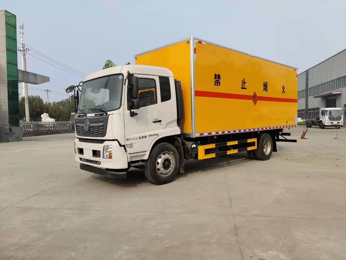 东风天锦炸药车