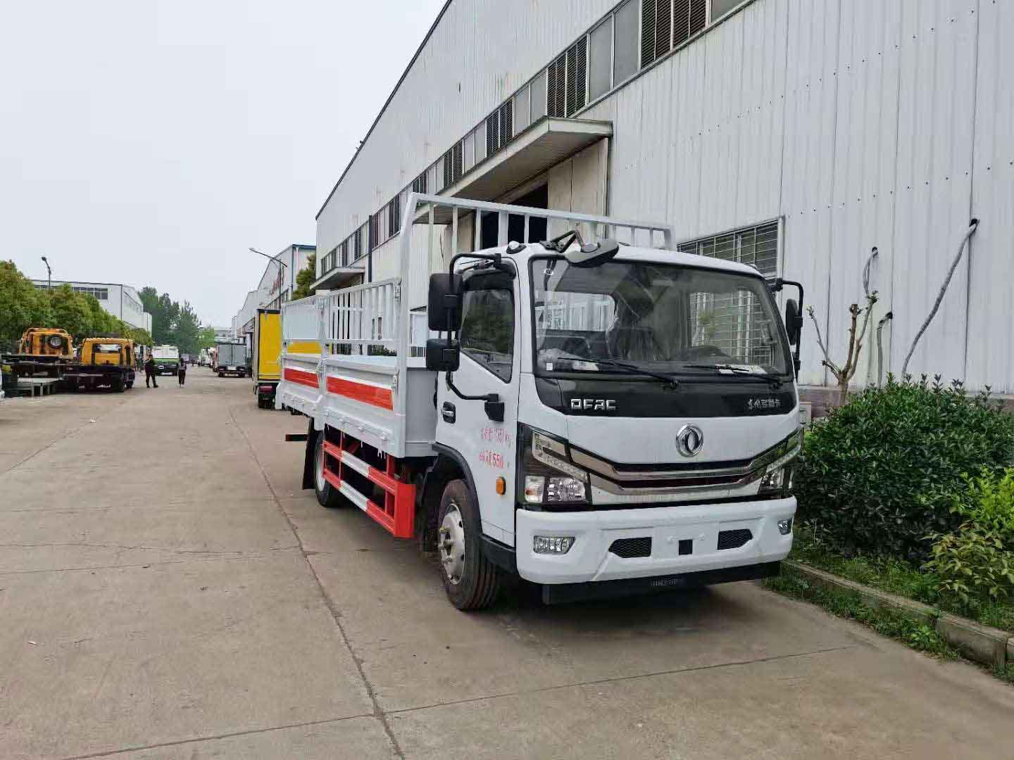 东风大多利卡国六玉柴165马力气瓶车