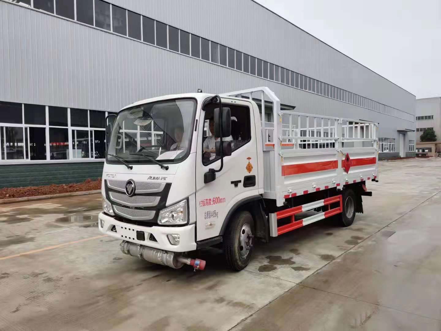 福田欧马可蓝牌液化气瓶车