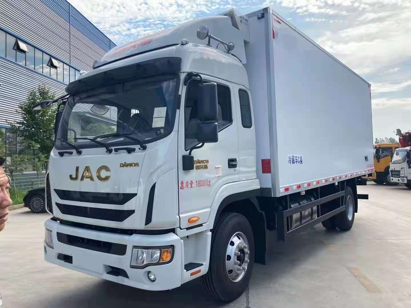 江淮德沃斯Q9国六6.8米冷藏车
