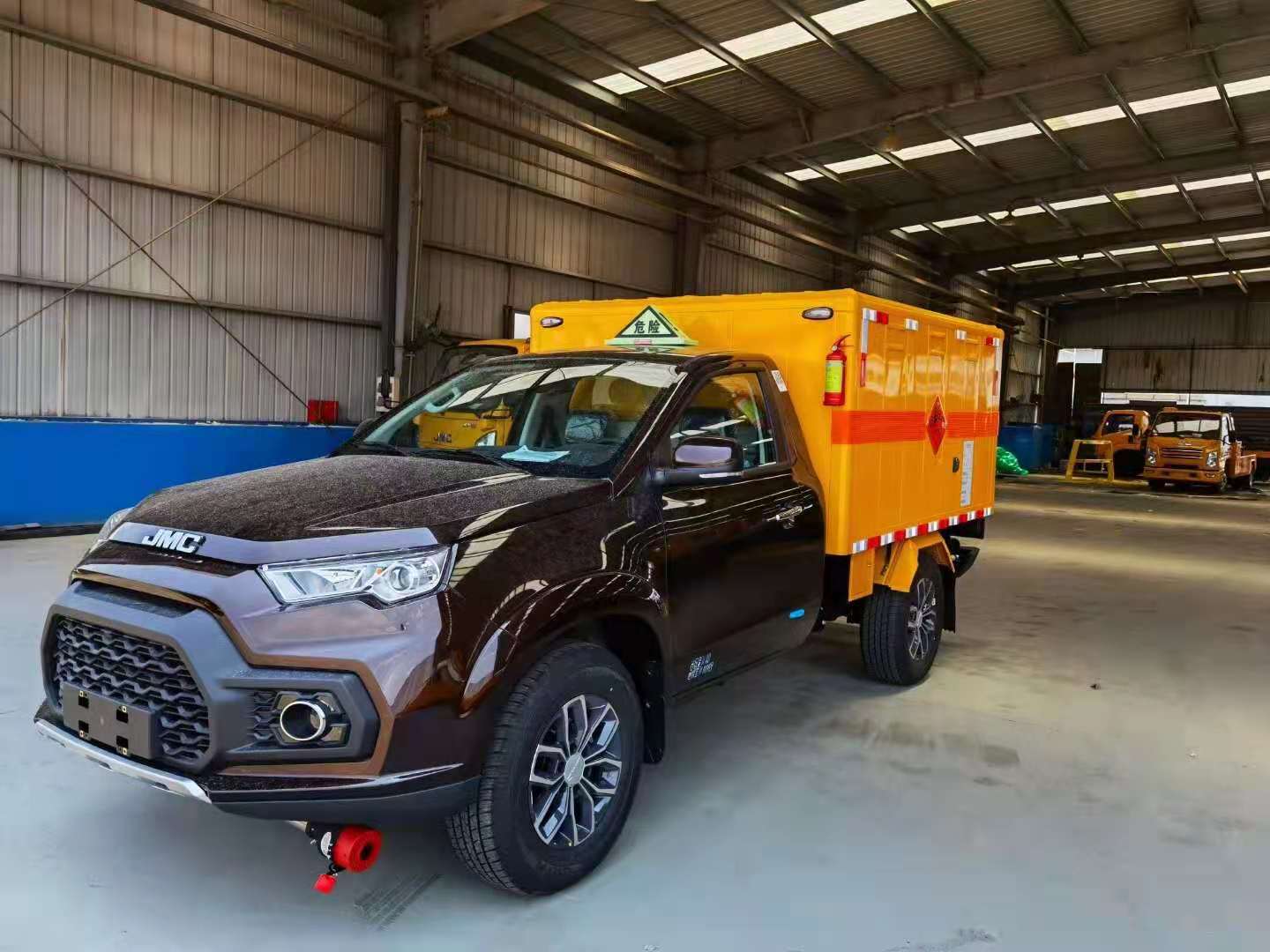 江铃国六四驱皮卡爆破器材运输车