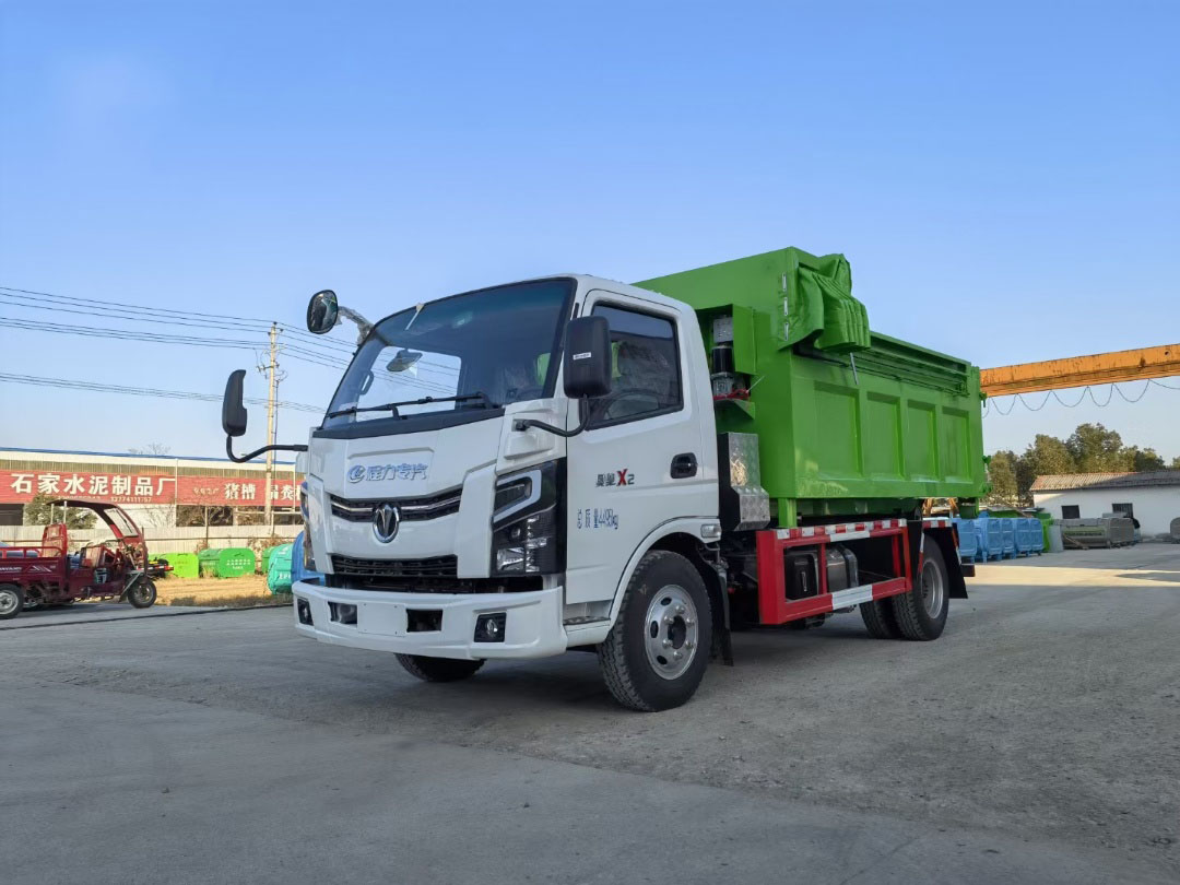 装建筑垃圾必备——飞碟奥驰国六车厢可卸式垃圾车