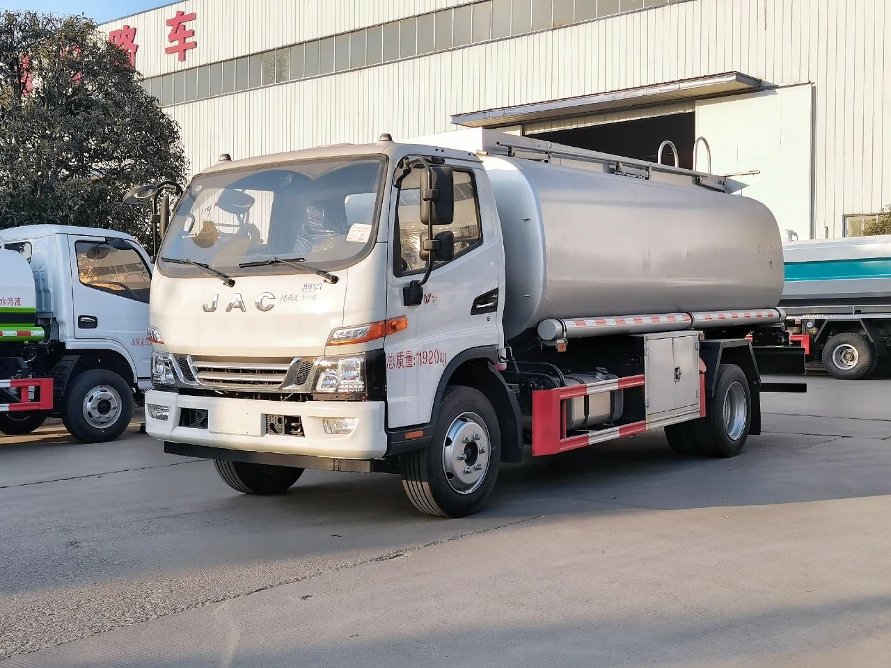江淮骏铃11方供液车