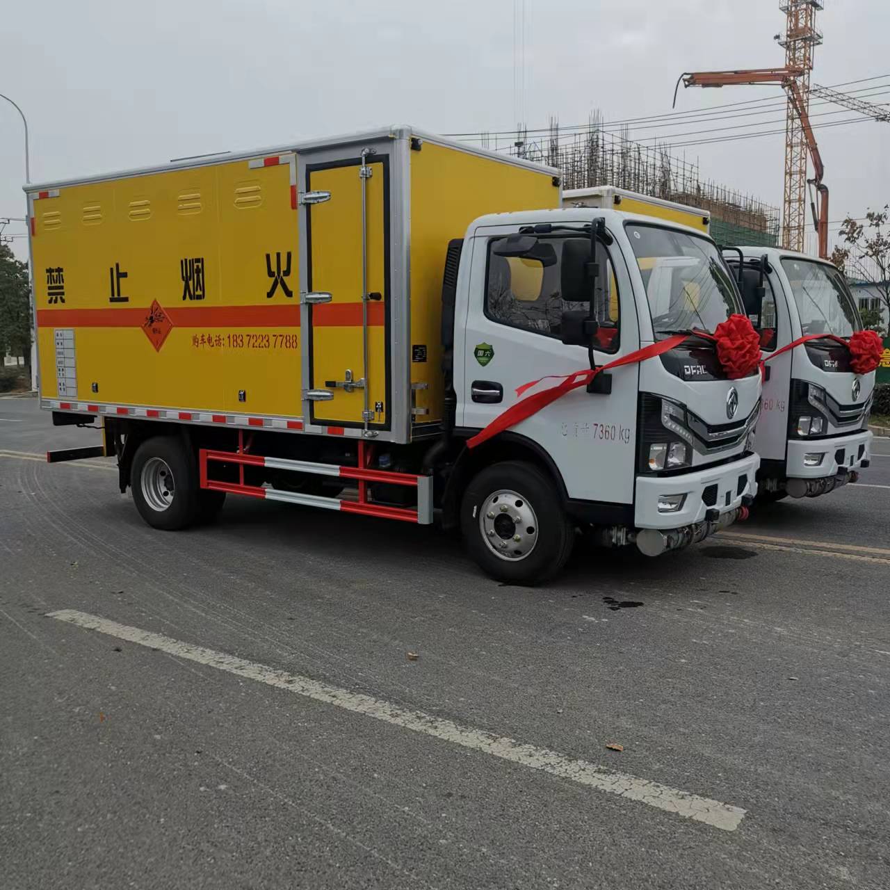 重庆张总在我司批量定制东风黄牌爆破车