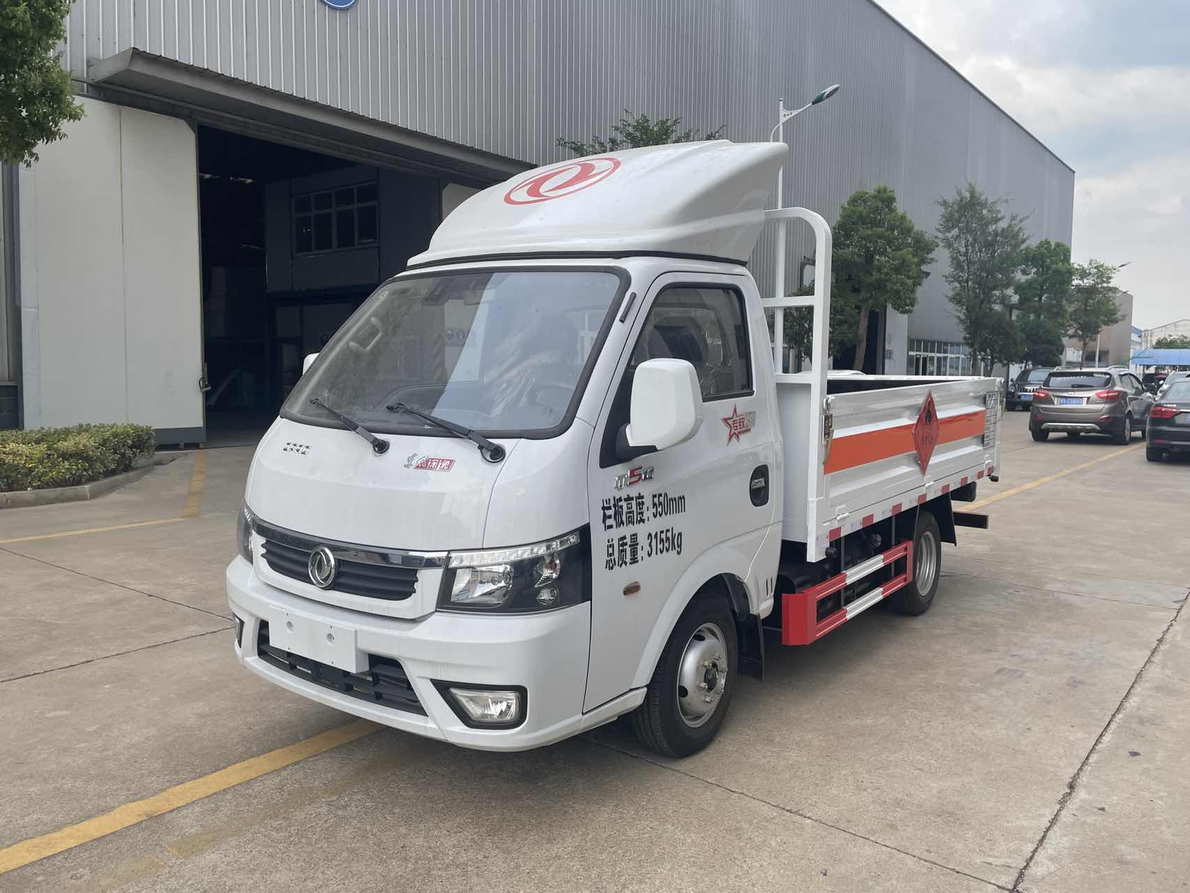 东风小型液化气瓶运输车