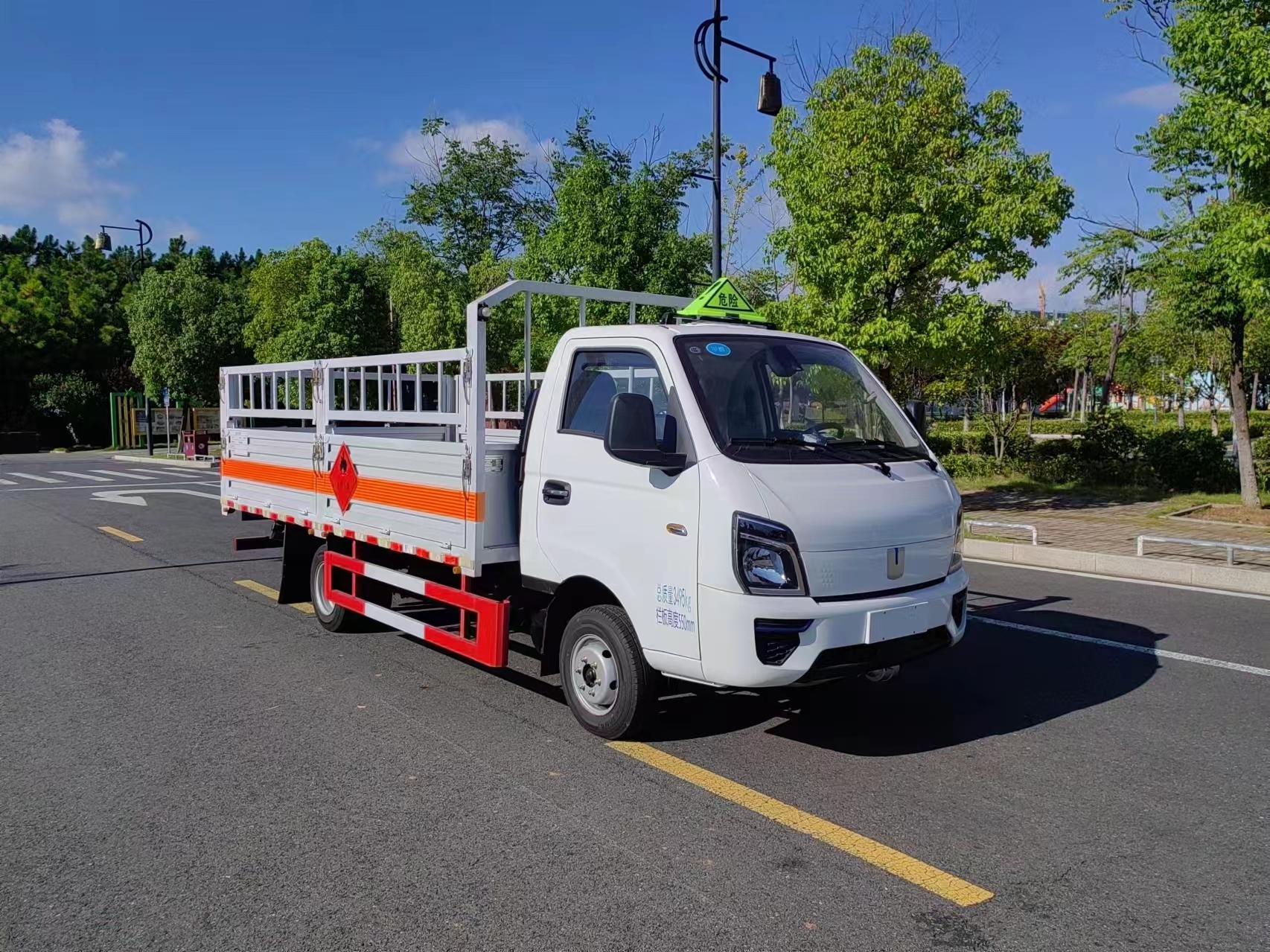 吉利甲醇国六气瓶车