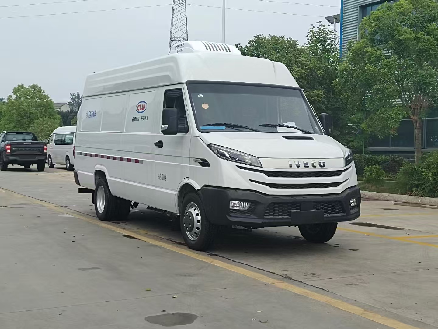依维柯长轴国六冷藏车