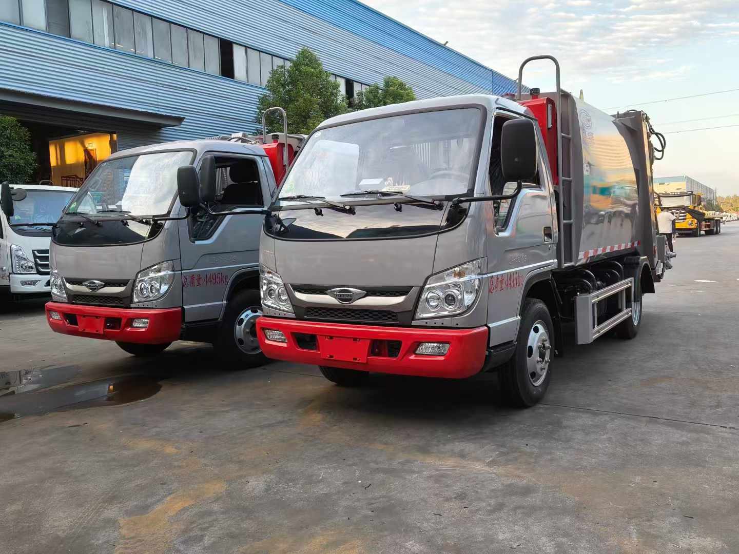 福田小卡蓝牌压缩垃圾车