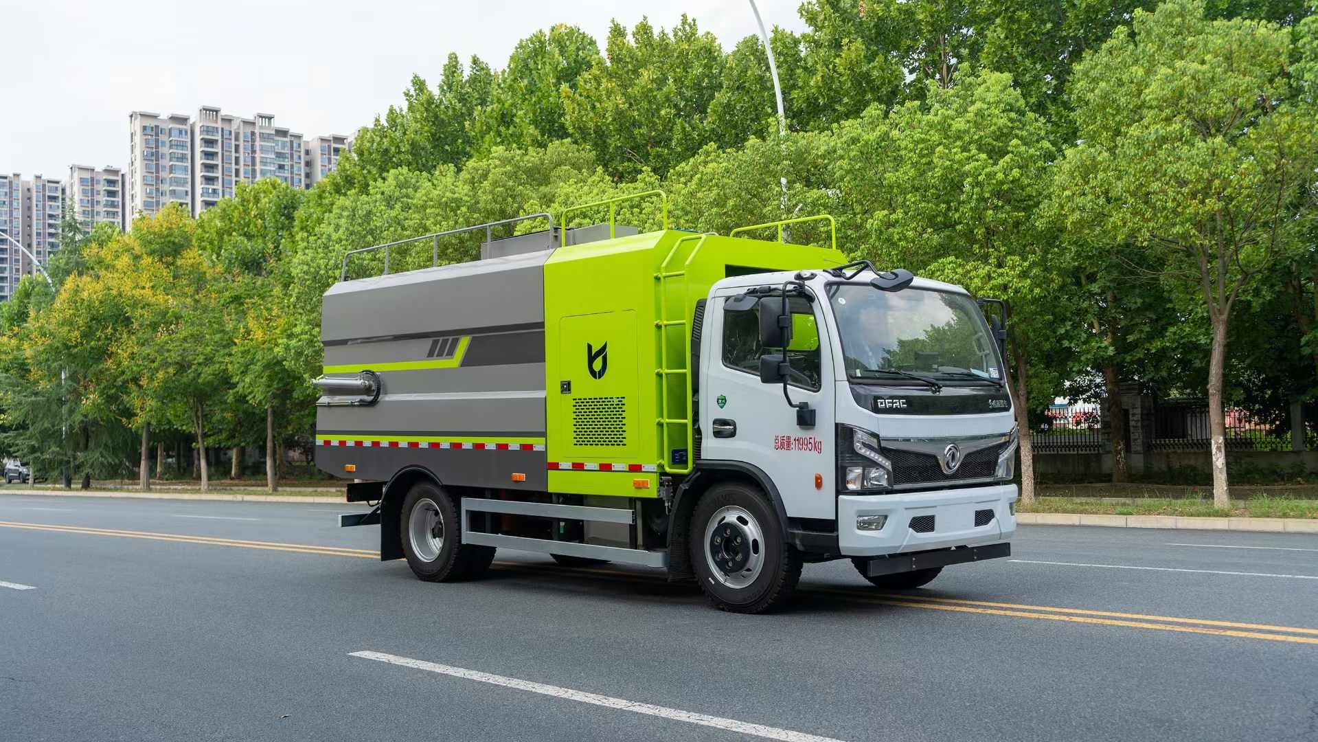 东风福瑞卡F7国六纯电动吸尘车