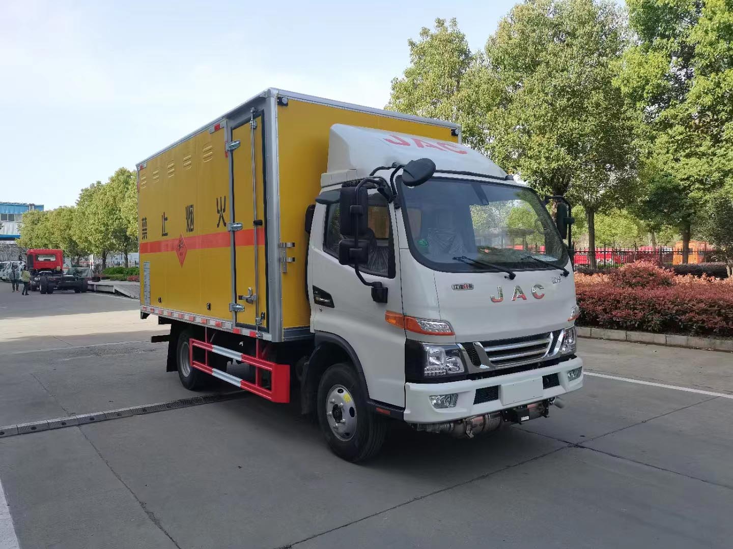 江淮小黄牌4米2国六爆破器材运输车