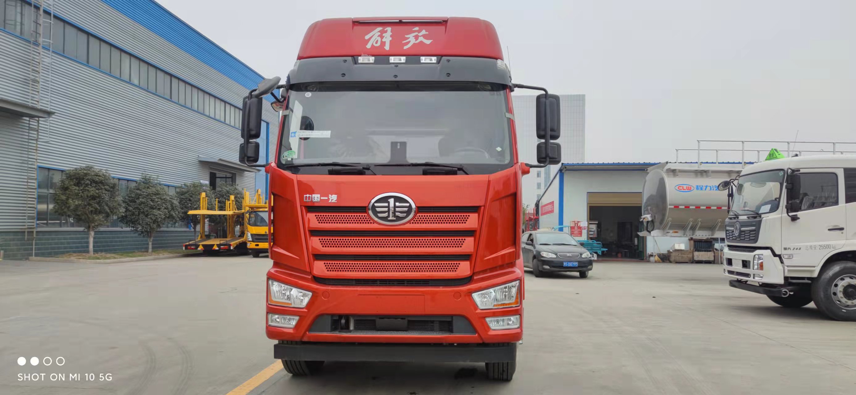 解放前四后八国六腐蚀品罐式车