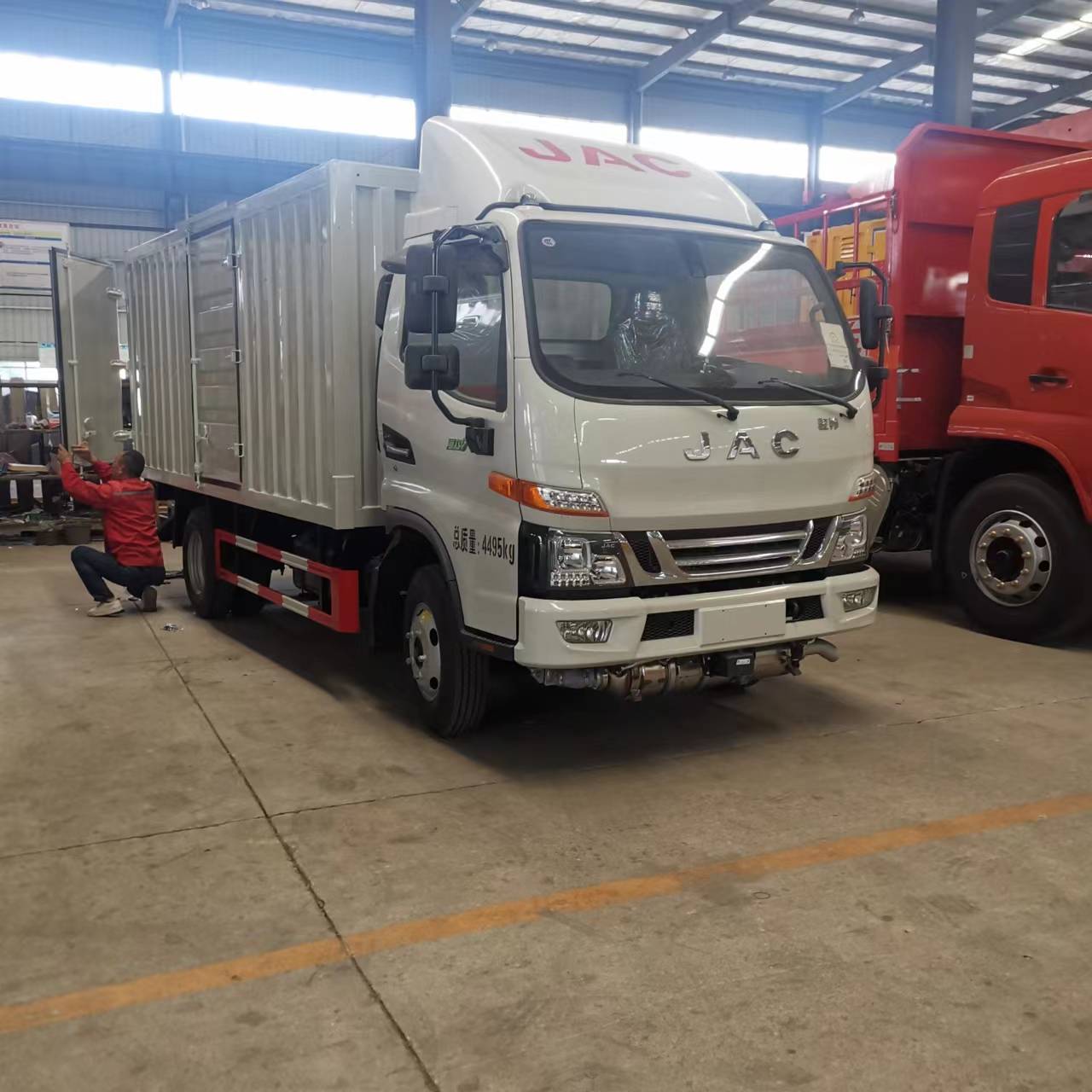 江淮骏铃国六蓝牌暴破车
