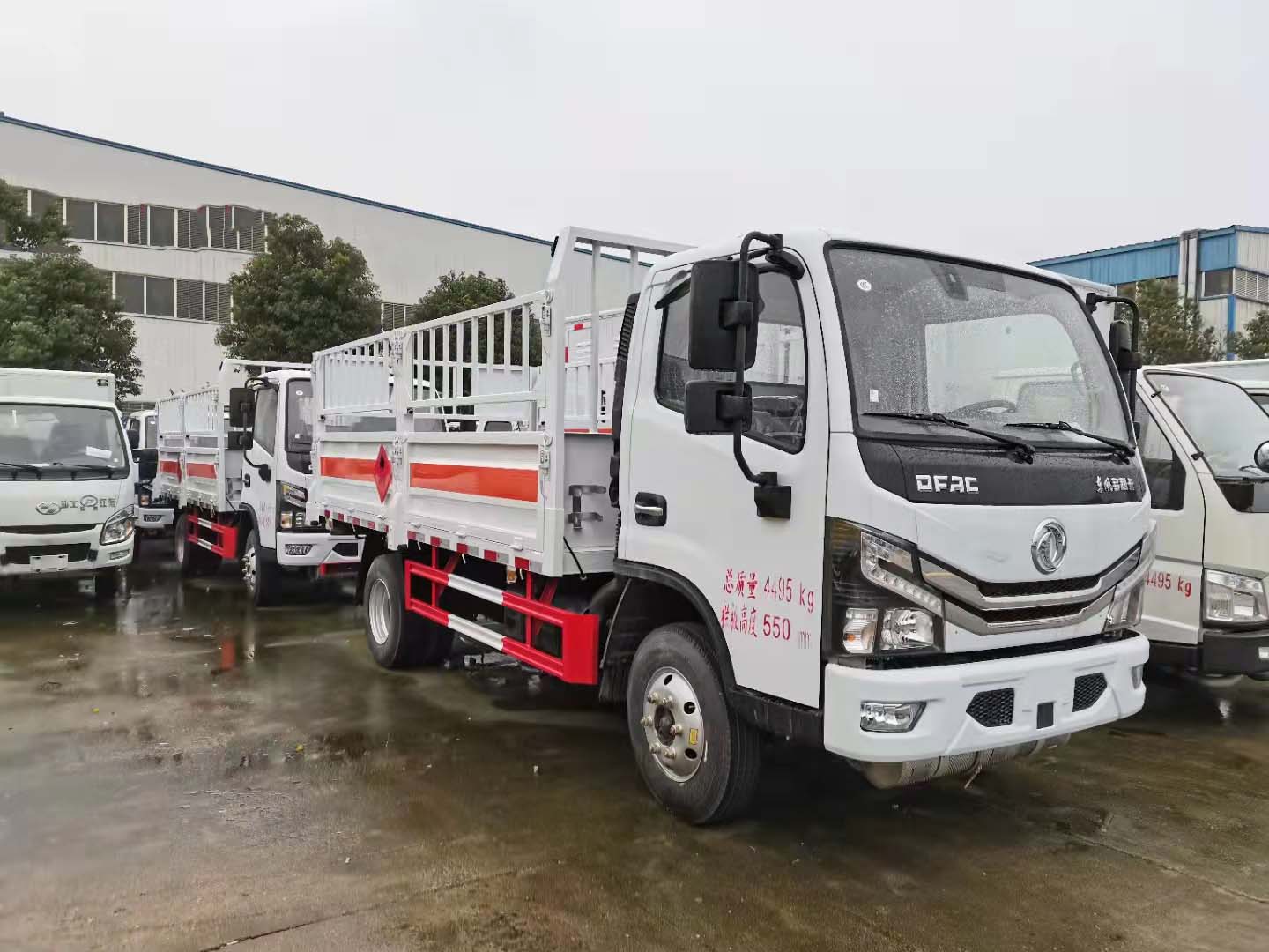 好车不贵——东风国六黄牌4米2气瓶车