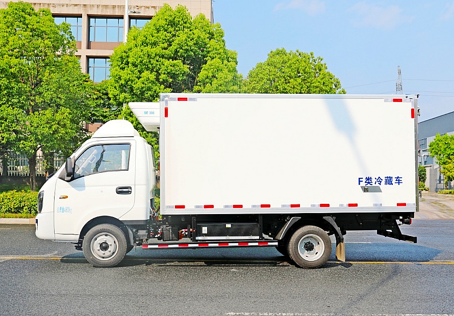 3.8米吉利 锋锐V5E纯电动冷藏车