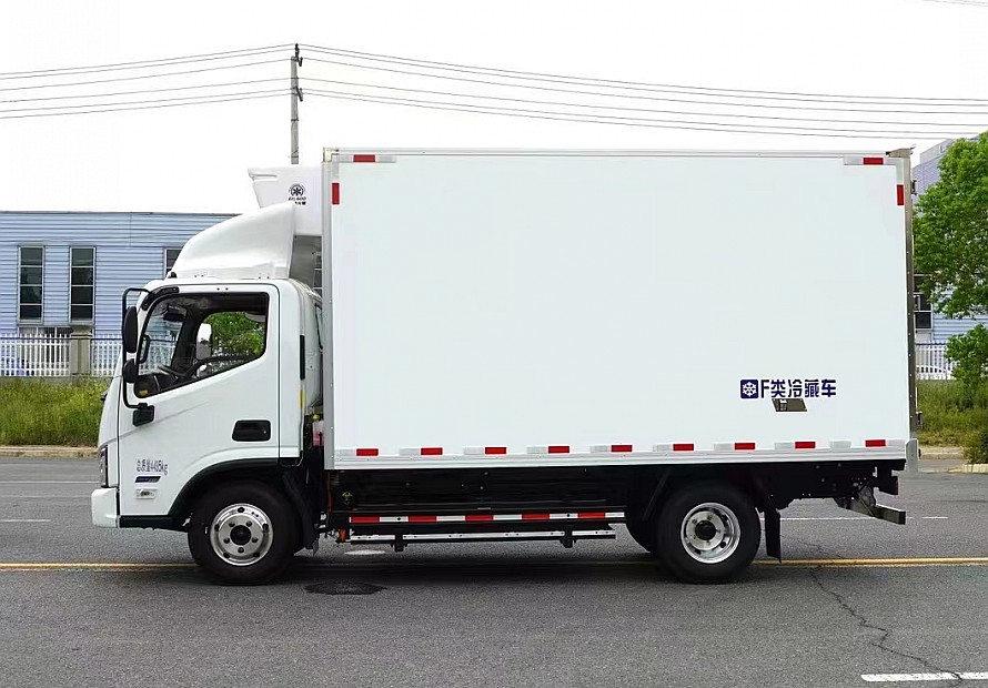 4.2米福田智蓝100度电新能源冷藏车