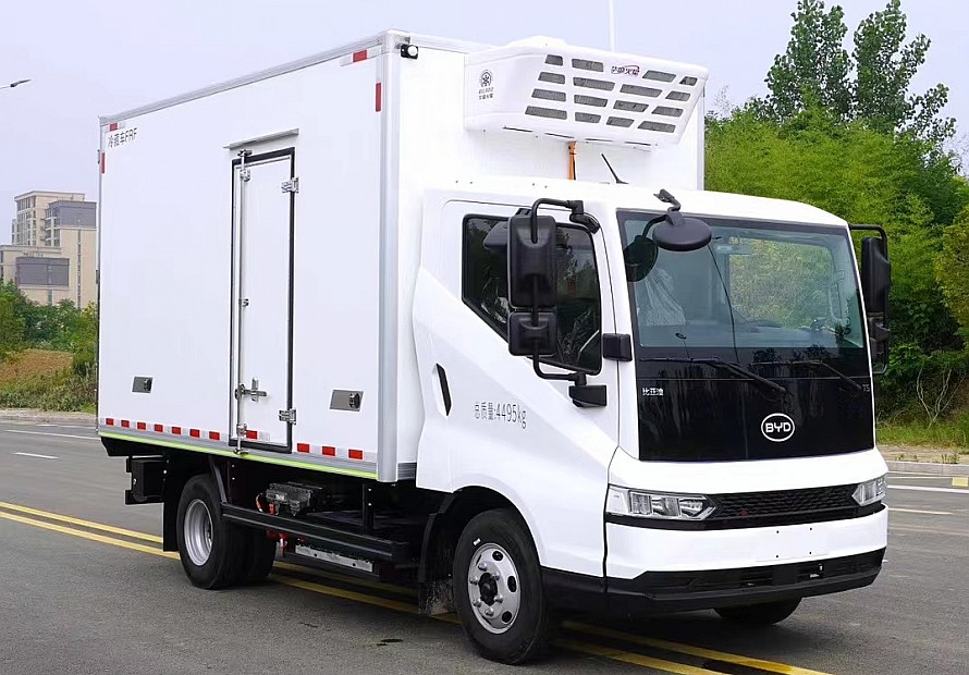 4.2米比亚迪纯电动冷藏车
