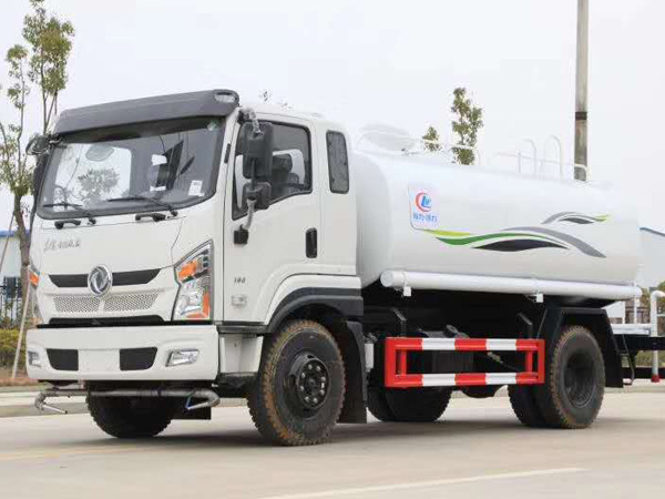 洒水车